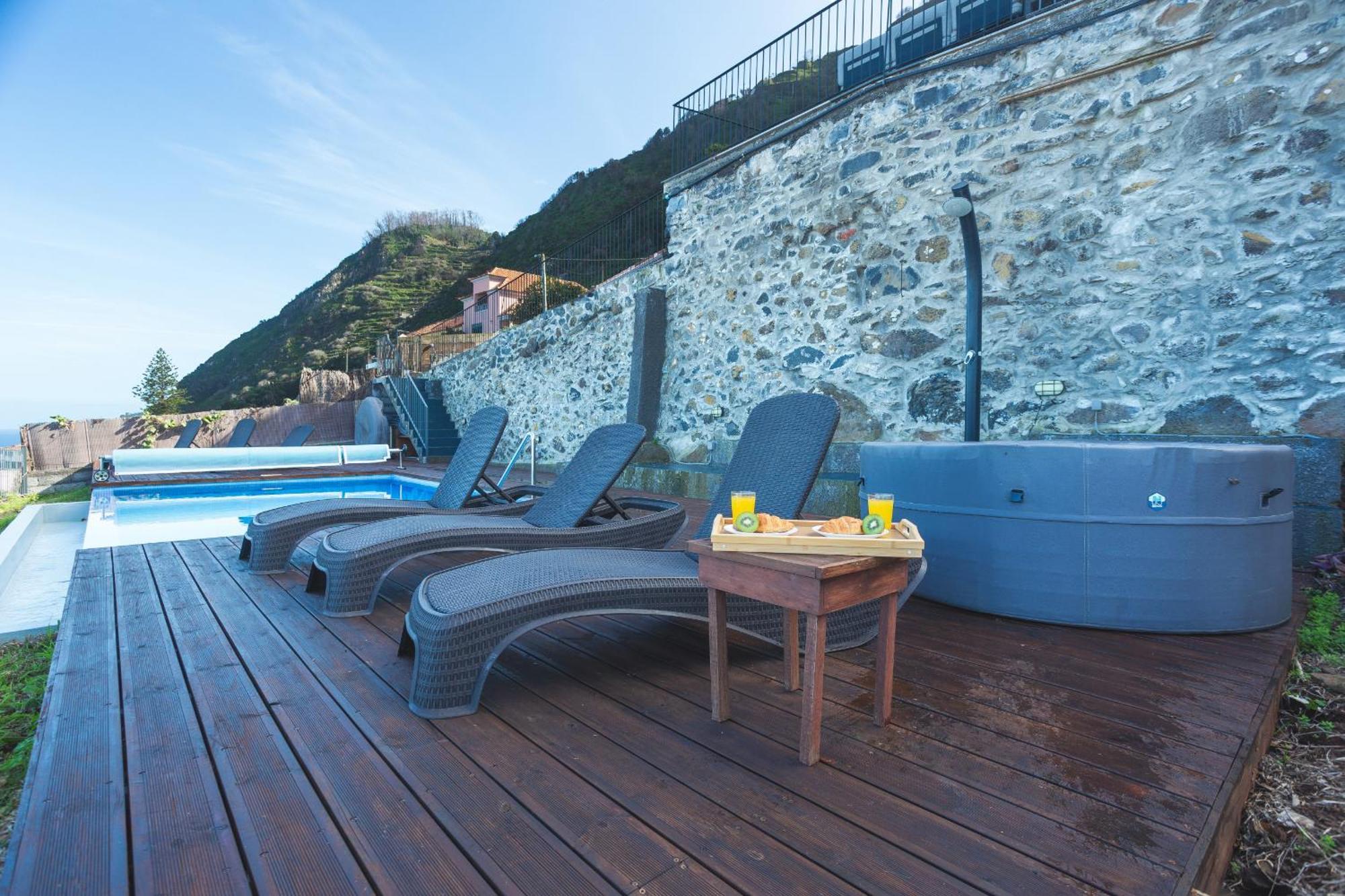 Casa Escaleiras By Atlantic *